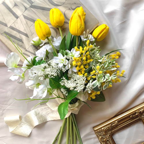 チューリップとミモザの春のウェディングブーケ＆ブートニア【アーティ  