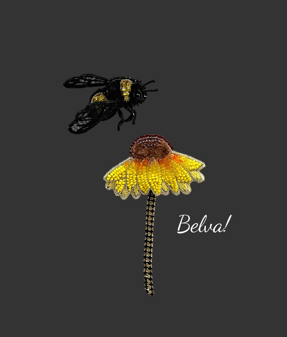 ビーズ刺繍のブローチ　- 花と蜂-flower& bee 2枚目の画像