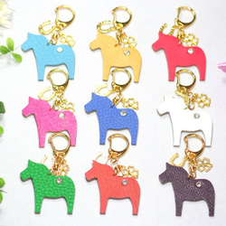 ダーラナホースキーホルダー・革10色・馬・ラッキーホース・牛革製