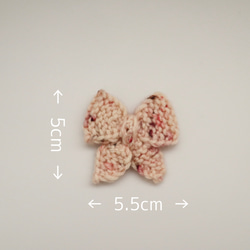 【キッズ】蝶結びの手編みのヘアクリップ　⚮ misha & puff 7枚目の画像