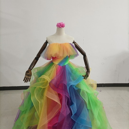 輝きな光彩を放つ レインボー カラードレス ラッフルフリル 挙式  
