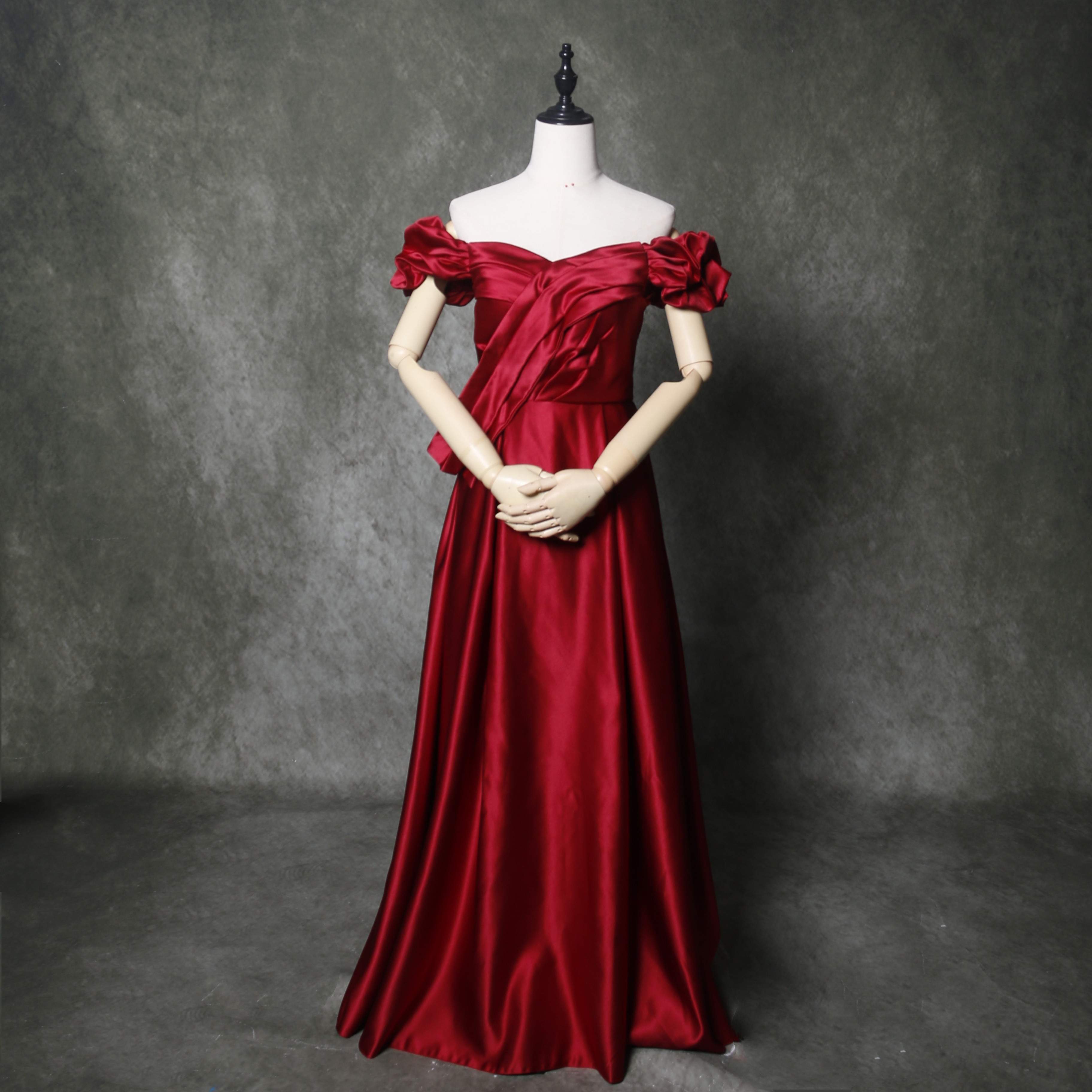 送料無料！派手な ドレス 赤 Aライン ロング 背中見せ ドロップショルダー ベアトップ ファスナー 披露宴 前撮り 高