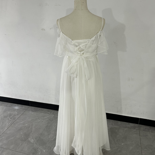 送料無料！美品！ウェディングドレス 2次会 オフショルダー  