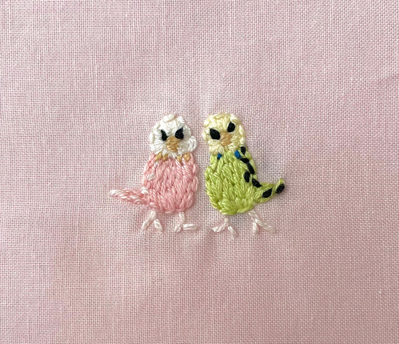 インコ刺繍コップ袋 全4柄色(水色•紫•ベージュ•ピンク) 揃いのランチョンマットあり【名入れ刺繍可能作品】 5枚目の画像