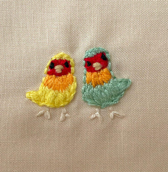 インコ刺繍コップ袋 全4柄色(水色•紫•ベージュ•ピンク) 揃いのランチョンマットあり【名入れ刺繍可能作品】 14枚目の画像