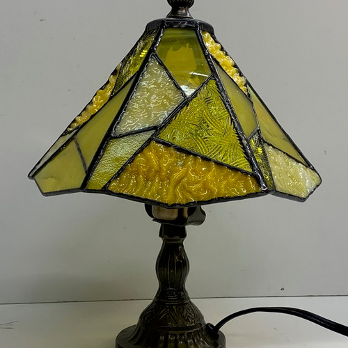 色彩黄色のランプ ステンドグラス イエロー ガラス インテリア雑貨