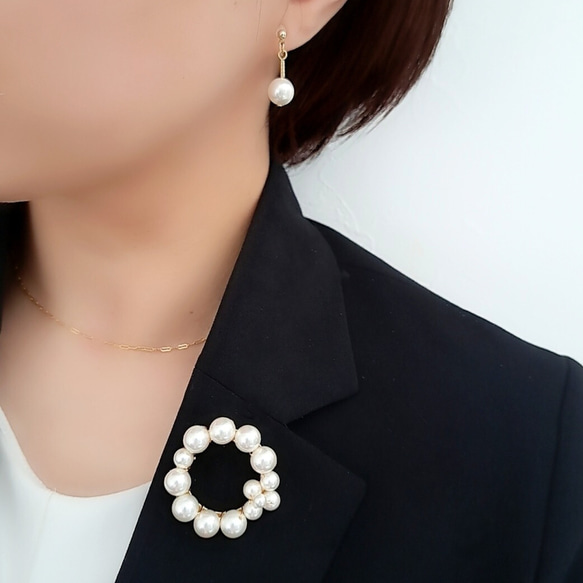 パール 華やか ブローチ 洗練された贅沢なデザイン パール 華やか ブローチ 洗練された贅沢なデザイン ブローチ パール