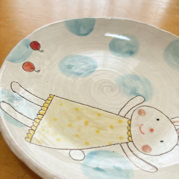 子ウサギの水玉お皿② 3枚目の画像