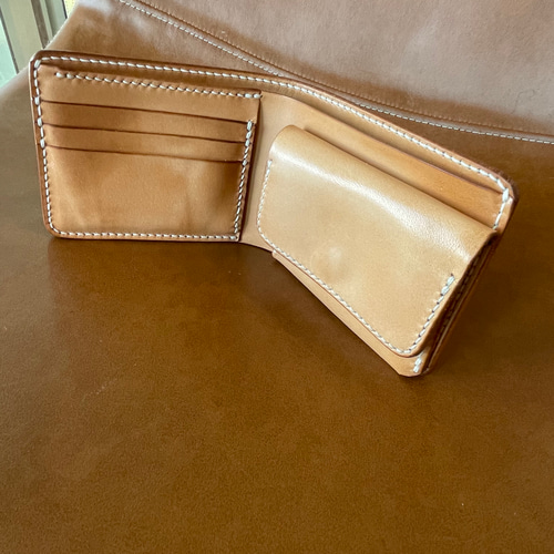 ハーフウォレット栃木レザー グレージング加工多脂革(生成り) 二つ折り