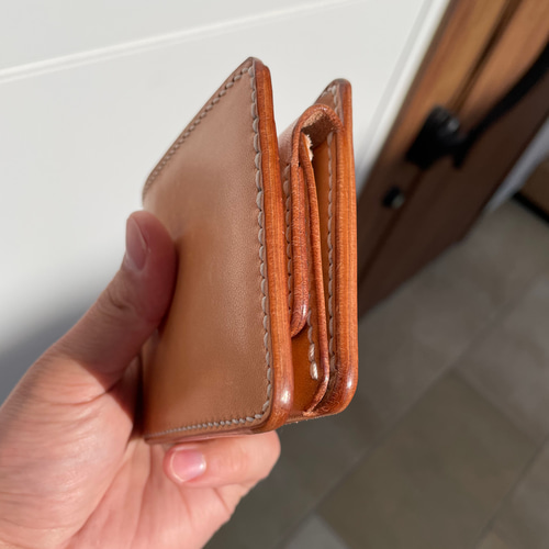 ハーフウォレット栃木レザー グレージング加工多脂革(生成り) 二つ折り