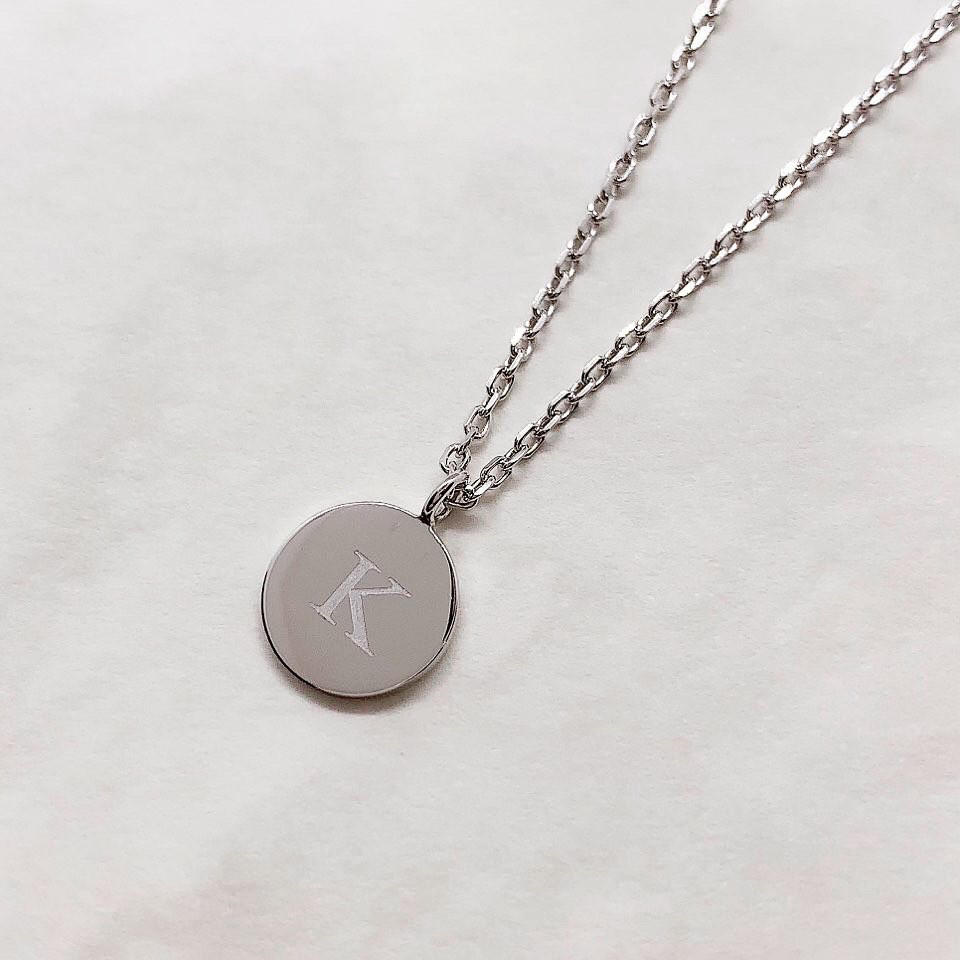 イニシャルネックレス(シルバー,Ｓ) SV925 シンプル 文字入れ ペア