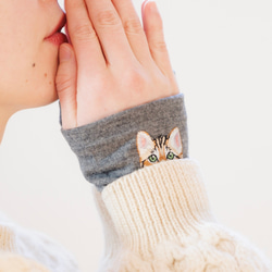 昨シーズン1番人気】猫刺繍アームウォーマー 猫4種 ＋ 限定4色 日本製