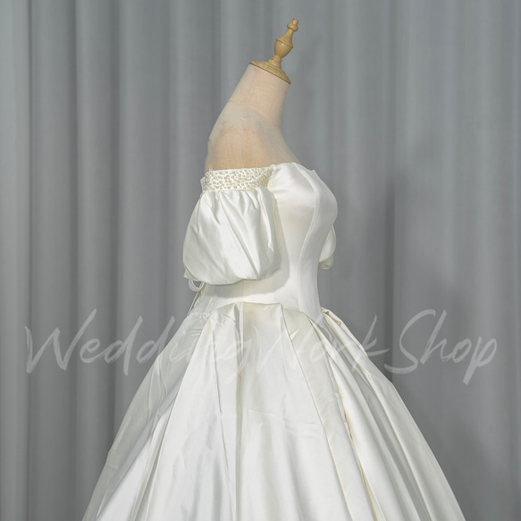 高級感あふれる花嫁、ウェディングドレス ストラップのサテン生地パフスリーブのオフショルダーG086 6枚目の画像
