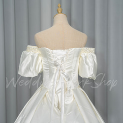 高級感あふれる花嫁、ウェディングドレス ストラップのサテン生地パフスリーブのオフショルダーG086 3枚目の画像