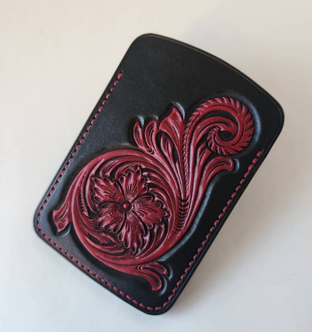 カービングパスケース8（カービング,赤,フチ黒,赤ステッチ）