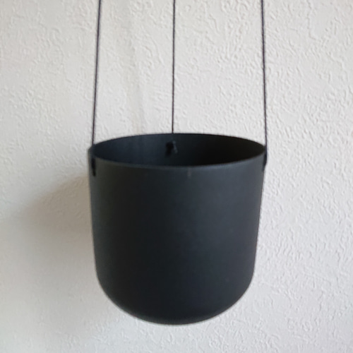 モンステラ ハンギングプランター 黒 ○数量限定○新作○ モンステラの吊り下げ ”モンステラ マドカズラ