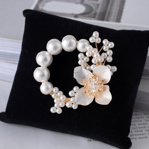 プレシャスゴールドフラワーと小枝パールのブローチ　卒業式 入学式　フォーマル　パール 3枚目の画像