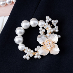 プレシャスゴールドフラワーと小枝パールのブローチ　卒業式 入学式　フォーマル　パール 9枚目の画像