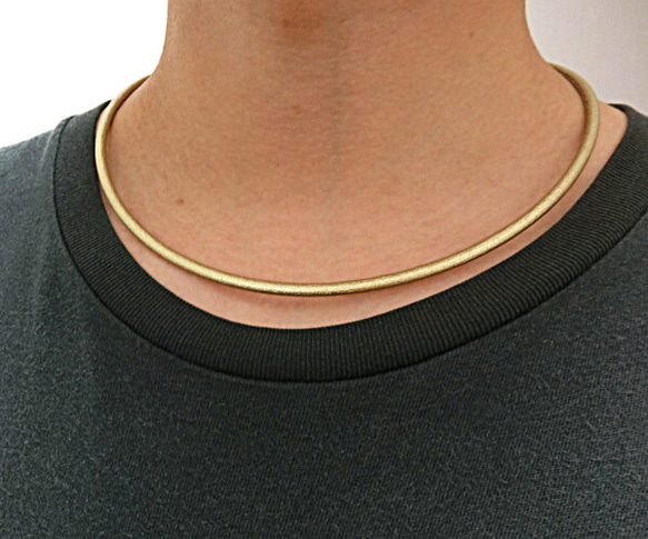 ULTRA NEO 金色 ネックレス 肩こりに効く磁気ネックレス・厚生労働省の認可品{ゴールド