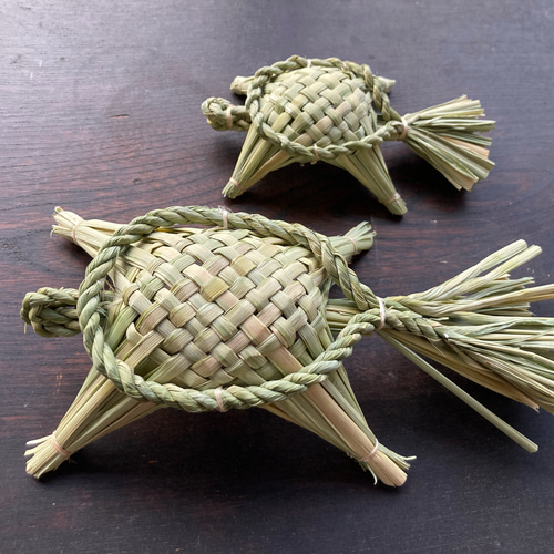 真菰(まこも)のカメさんオブジェ「KAME」「KO-KAME」親子セット】 立体