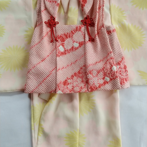 うさぴょん正絹総絞りの被布（赤色） 美品 正絹 総絞り 鶴 七五三 3歳 被布 セット 刺繍 毱 御所車 産着 美