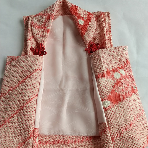 赤ちゃん着物と正絹総絞りの被布（中綿無し） 赤ちゃん着物と正絹総絞りの被布（中綿無し）