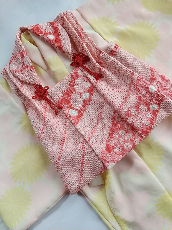 赤ちゃん着物と正絹総絞り手縫いの被布