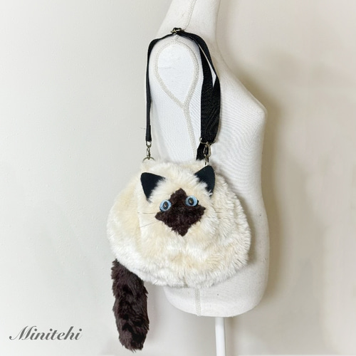 ぬいぐるみみたいな 香箱座りのシャム猫さん巾着バッグ トート ミニ