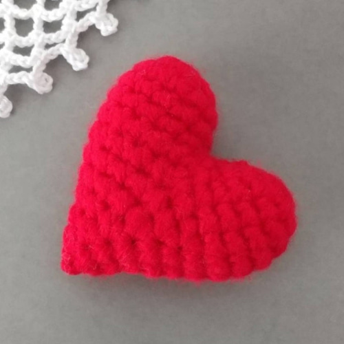 ハートの編みぐるみ＊赤・ピンク・白＊6個セット！ あみぐるみ nakamo