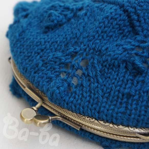 ばあば作、さらに大きめ・透かし編みのたっぷりがま口（fleur bleue・C1718) 2枚目の画像