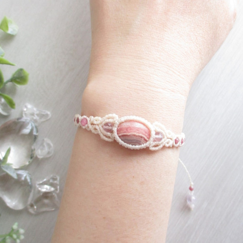 ✾薔薇色✾】インカローズのマクラメブレスレット〈CB021