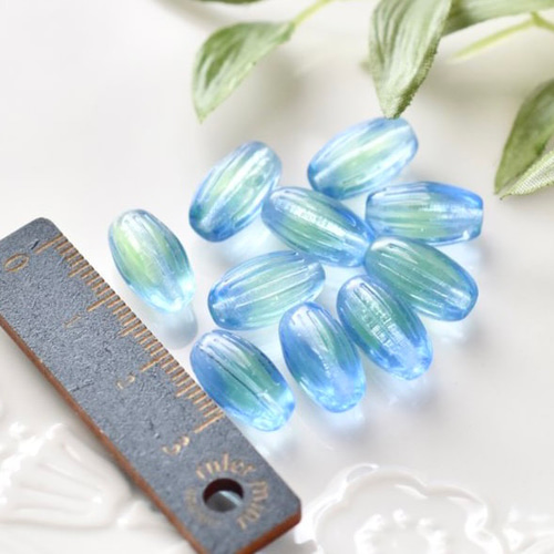 蛍光 ウランガラス ナツメ型スジ入 ビーズ ツートンカラー 10個 ビーズ