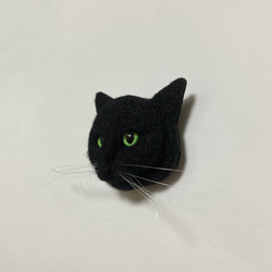羊毛フェルト 猫ブローチ 黒猫 2枚目の画像