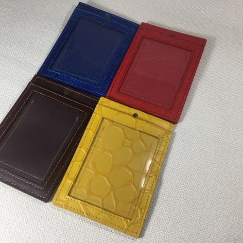 障害者手帳ケース カラータイプ 革飾り 翼の金具付き 障害者手帳の