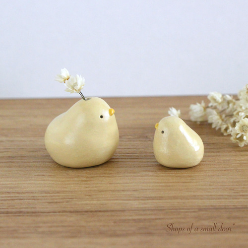 陶の一輪挿し*ひよこ 一輪挿し・花瓶・花器 small door* 通販 17217371