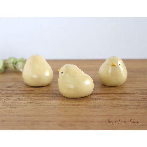 陶の一輪挿し*ひよこ 一輪挿し・花瓶・花器 small door* 通販 17217371