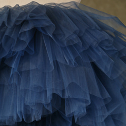 送料無料！カラードレス ブルー オフショルダー 編み上げ キラキラグリッターチュール 披露宴/結婚式 2枚目の画像