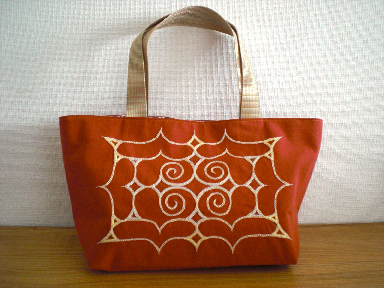 アイヌ文様刺繍】トートバッグ・小型 レンガ色② トートバッグ