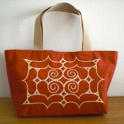 み*ん様 familiar 刺繍デザイン トートバッグ 野あざみのトート トートバッグ 桃屋ぴちこ 通販 8767679
