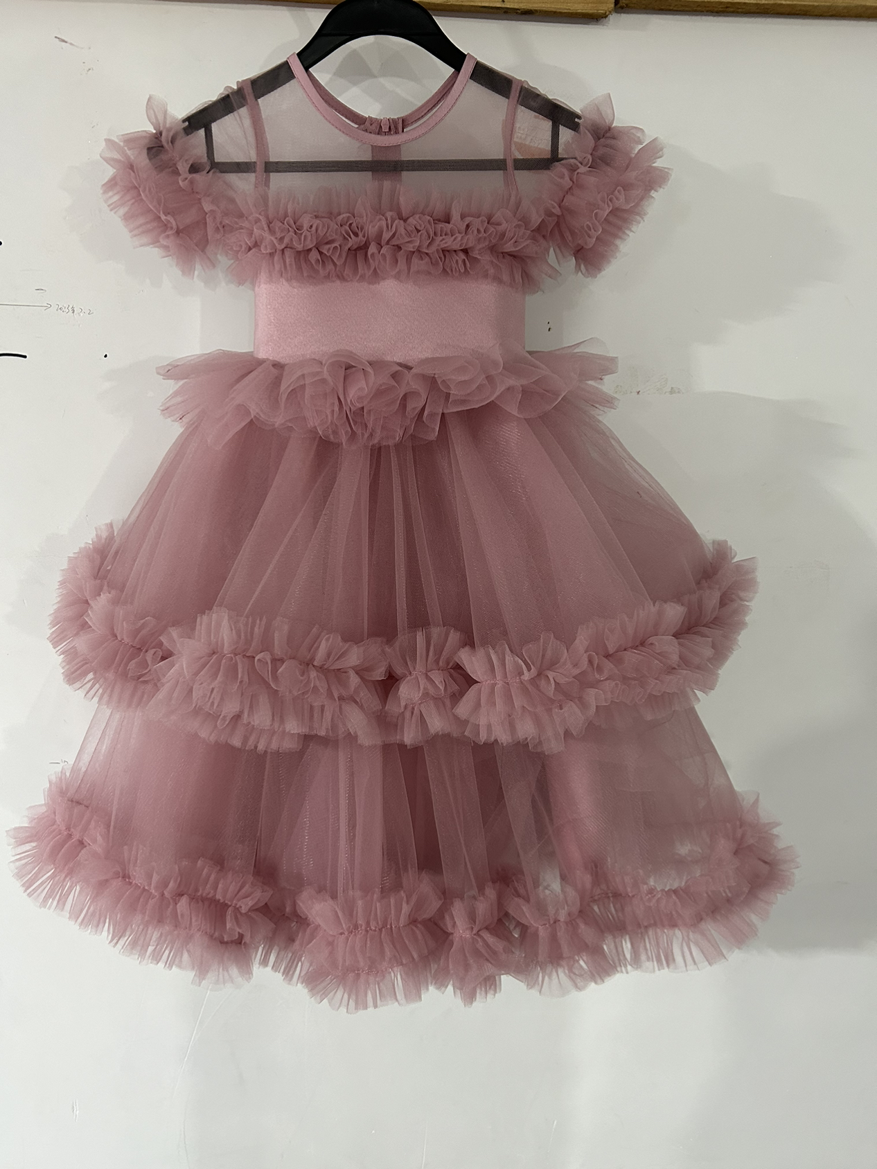 カラードレス ピンク 子供用ドレス 胸元フリル フレアスカート 前撮り