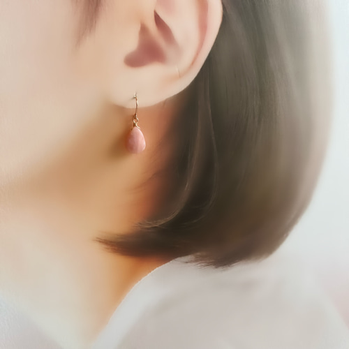 14kgfピンクゴールド/桜色ピンクオパールの一粒ピアス