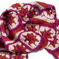 手作りのかぎ針編みウールスカーフ、花かぎ針編みシルクスカーフ、かぎ針編みスカーフ、手織りシルクスカーフ - ブルーミングメリノ 1枚目の画像