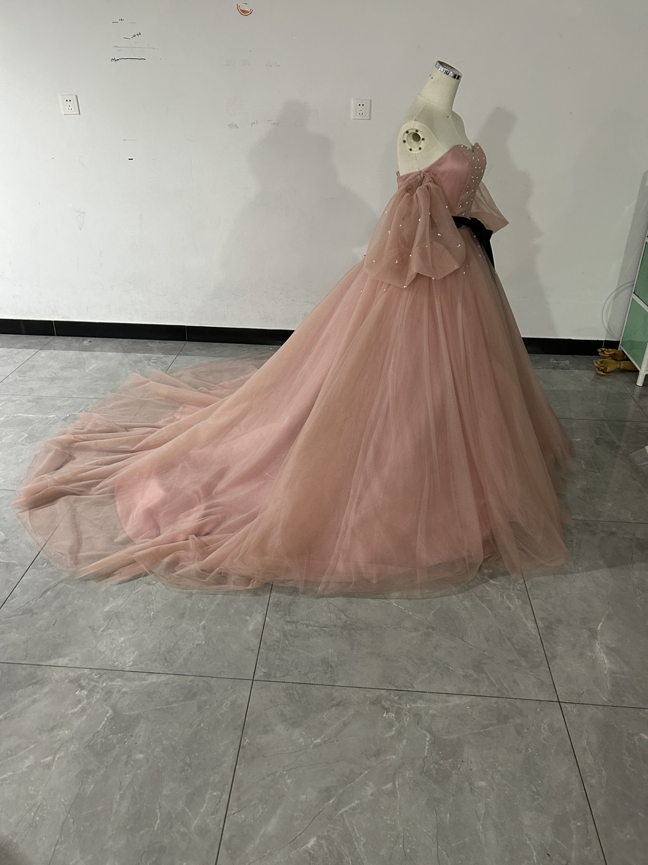 可愛い パーティードレス ピンク 取り外し袖 ベアトップ サッシュベルト パール 憧れのドレス 花嫁