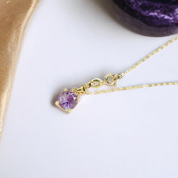 生日石「紫水晶」二月生日石 K18 金色飾面天然石項鍊 第5張的照片