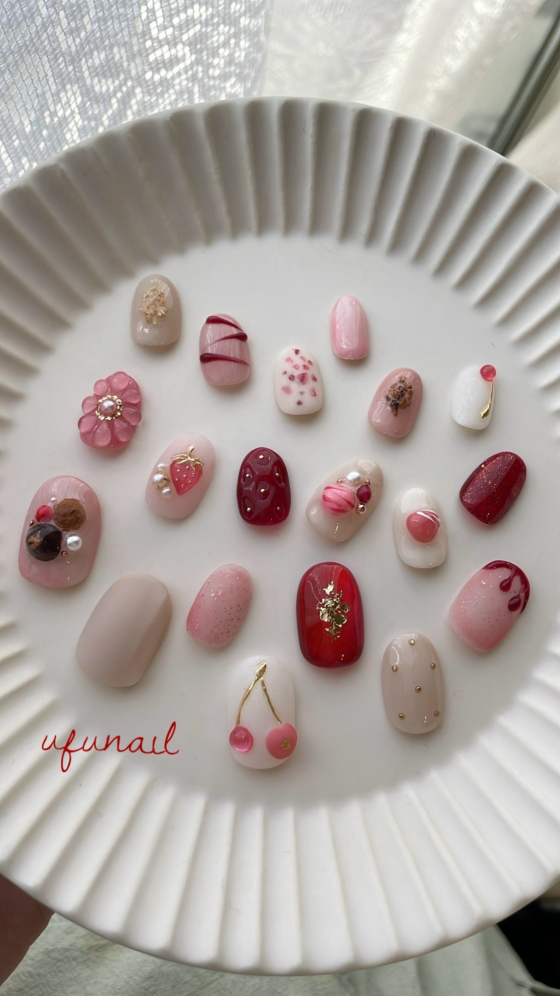 アソートストロベリーチョコネイル選べる10種♡