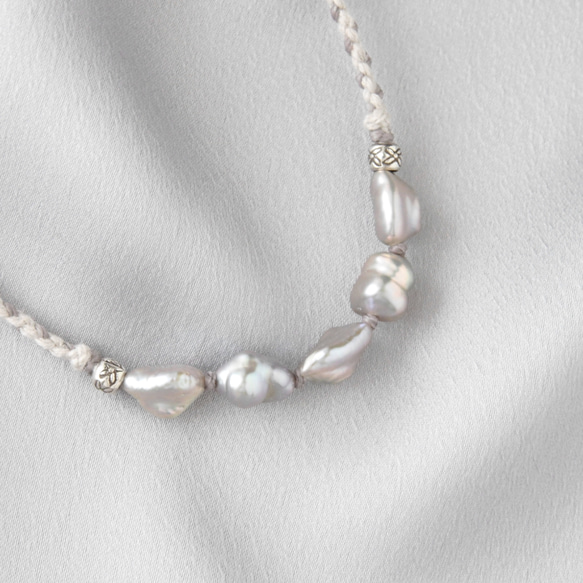 Silver Pearl Short Necklace（淡水ケシパール） 1枚目の画像