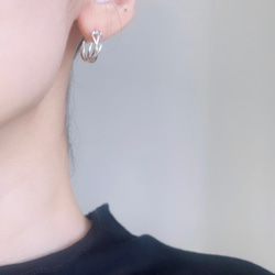 [2 件式耳環耳環套裝] silver925 三重對角線無扣耳環 第12張的照片