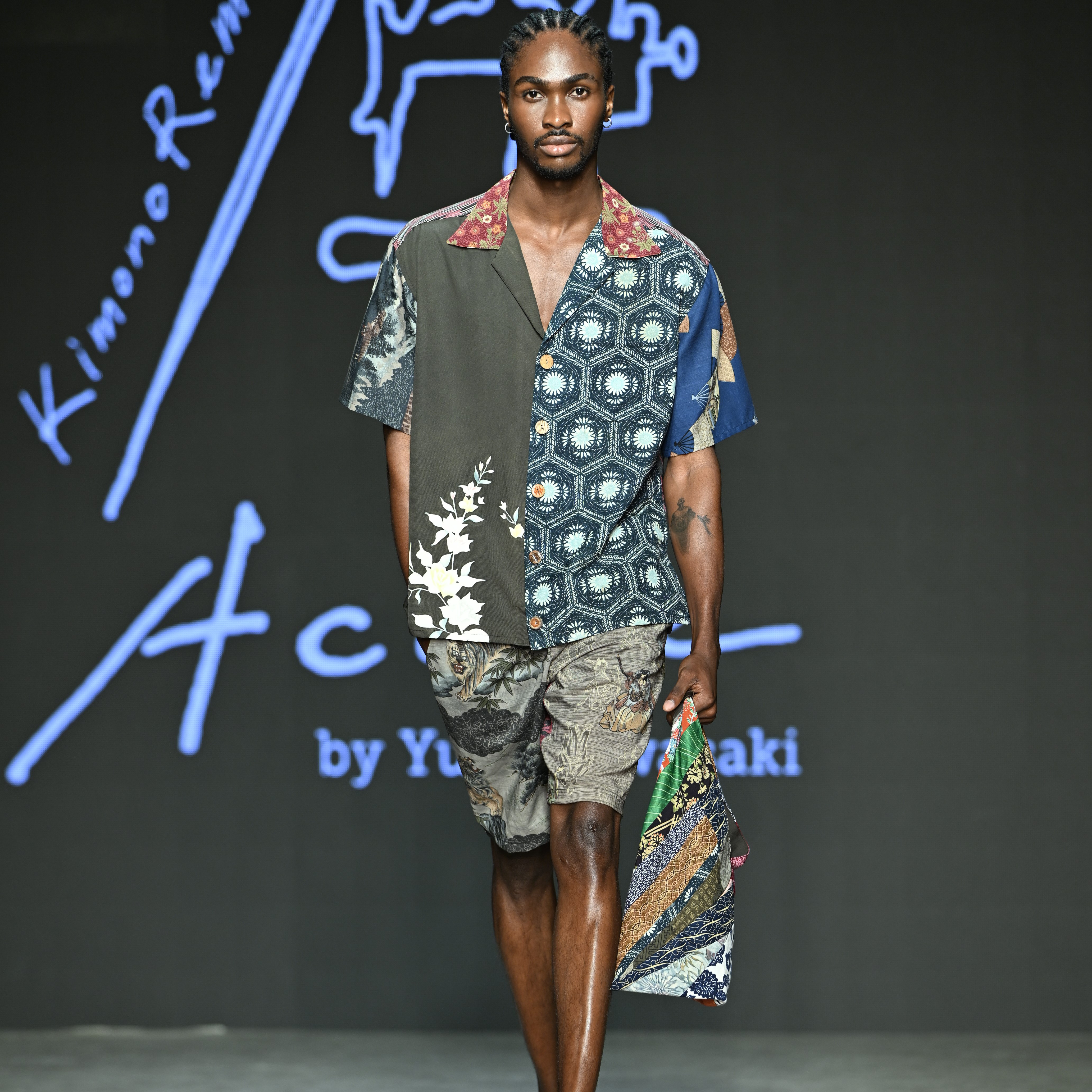 め1118古布リメイク木綿幟旗ジップアップスカジャンMA1ハンドメイド着物アロハ め1118古布リメイク木綿幟旗ジップアップスカジャンMA1ハンドメイド