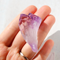 アメジスト ポイント 原石 単結晶 希少 紫水晶 鉱物 天然石 水晶 6枚目の画像