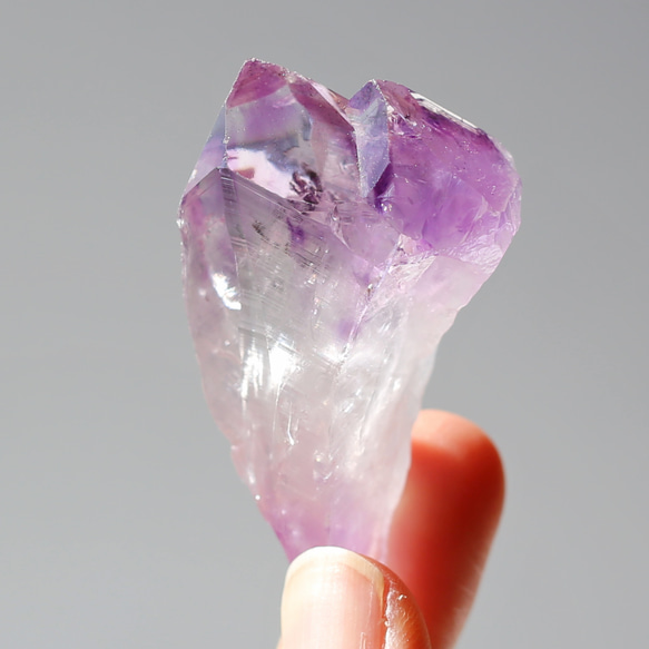 アメジスト ポイント 原石 単結晶 希少 紫水晶 鉱物 天然石 水晶 7枚目の画像